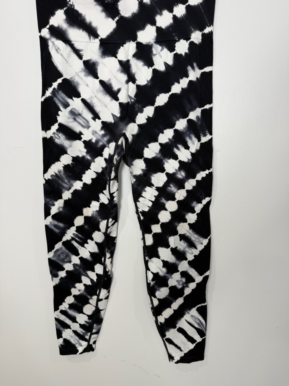 Victoria's Secret Black & White Tie-Dye Ribbed Leggings
